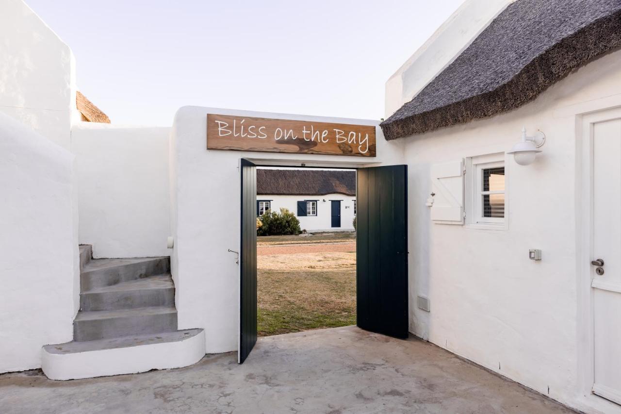 Bliss On The Bay Villa Struisbaai Exteriör bild