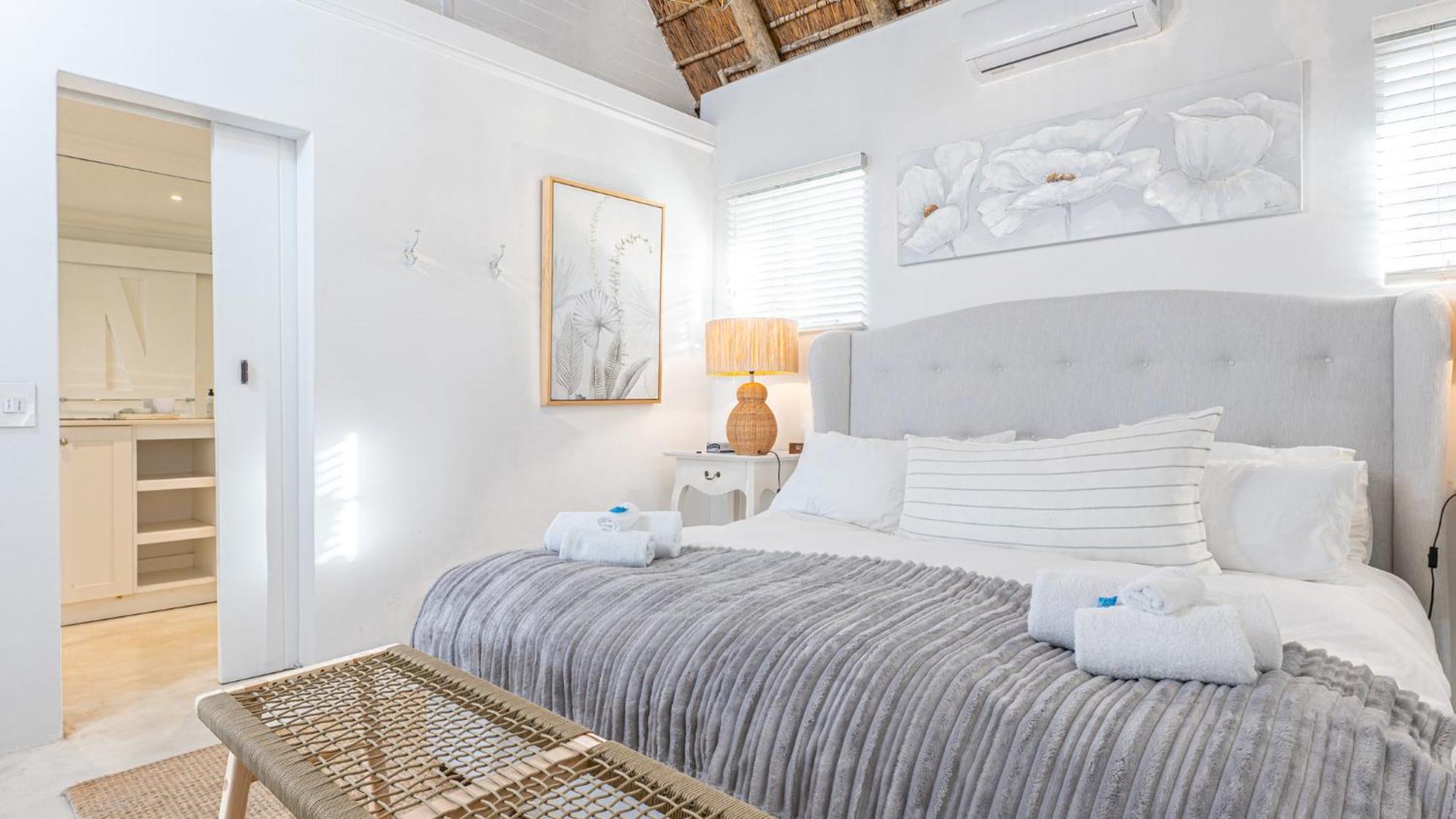 Bliss On The Bay Villa Struisbaai Exteriör bild